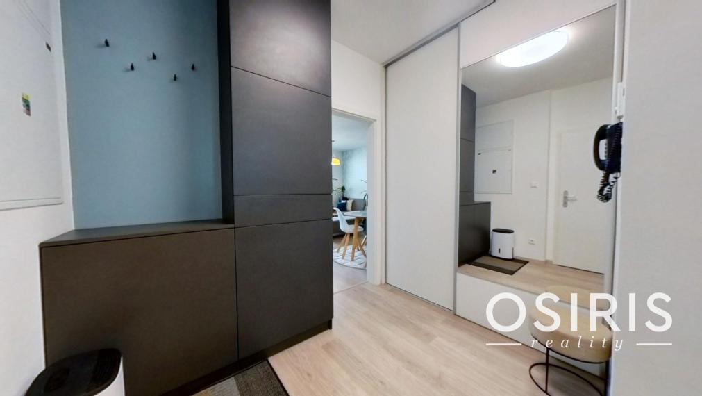 Klimatizovaný 2i byt s balkónom, novostavba 2019, parkovacie miesto