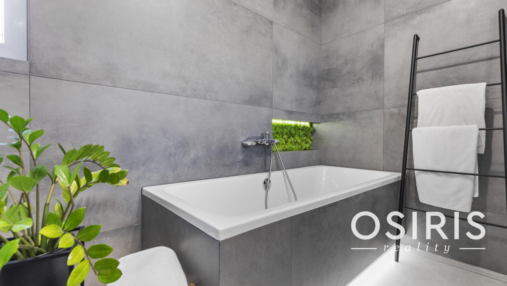 TOP PONUKA! Luxusný, kompletne zariadený 4 izbový dom