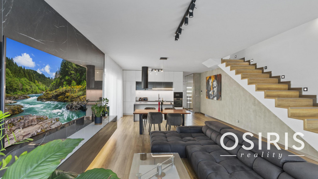 TOP PONUKA! Luxusný, kompletne zariadený 4 izbový dom