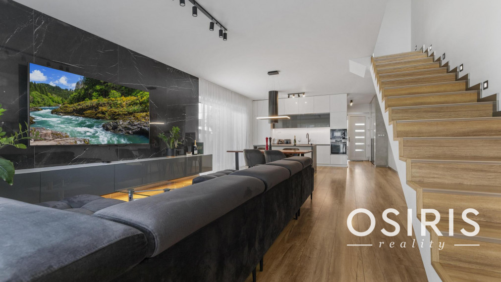 TOP PONUKA! Luxusný, kompletne zariadený 4 izbový dom