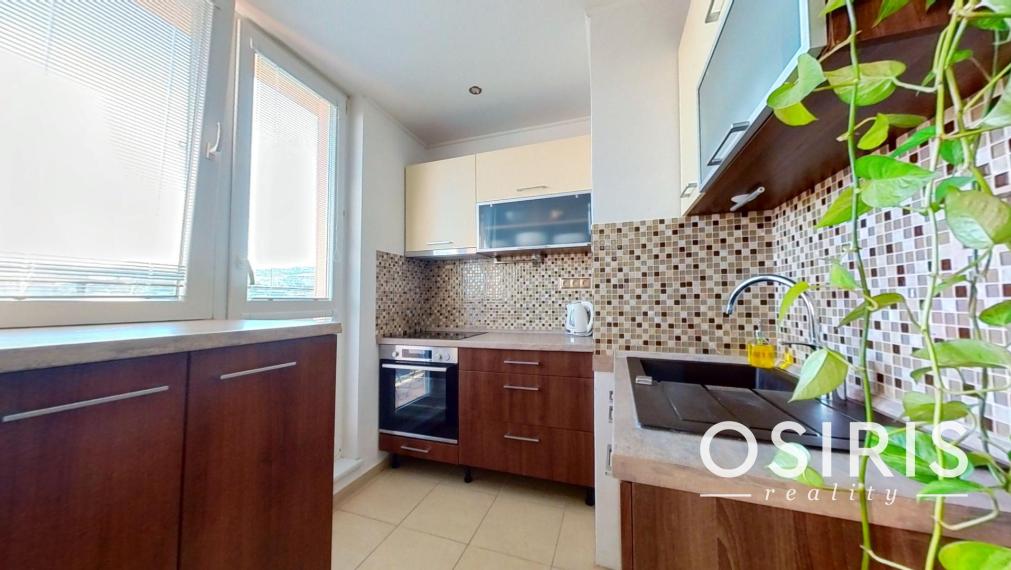 Na prenájom Klimatizovaný 2i byt s balkónom, Piešťanská ul.