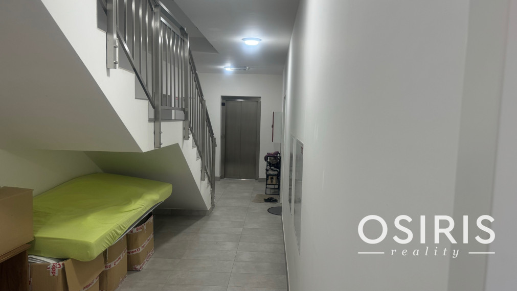 2,5 izbový byt s balkónom, novostavba 2023