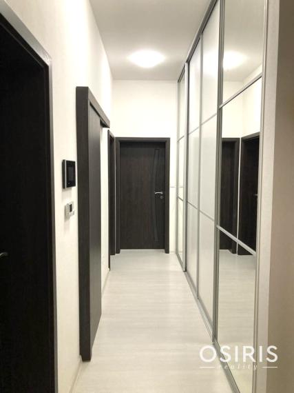 ODPORÚČAME! Skvelý, samostatný bungalov s bazénom a garážou