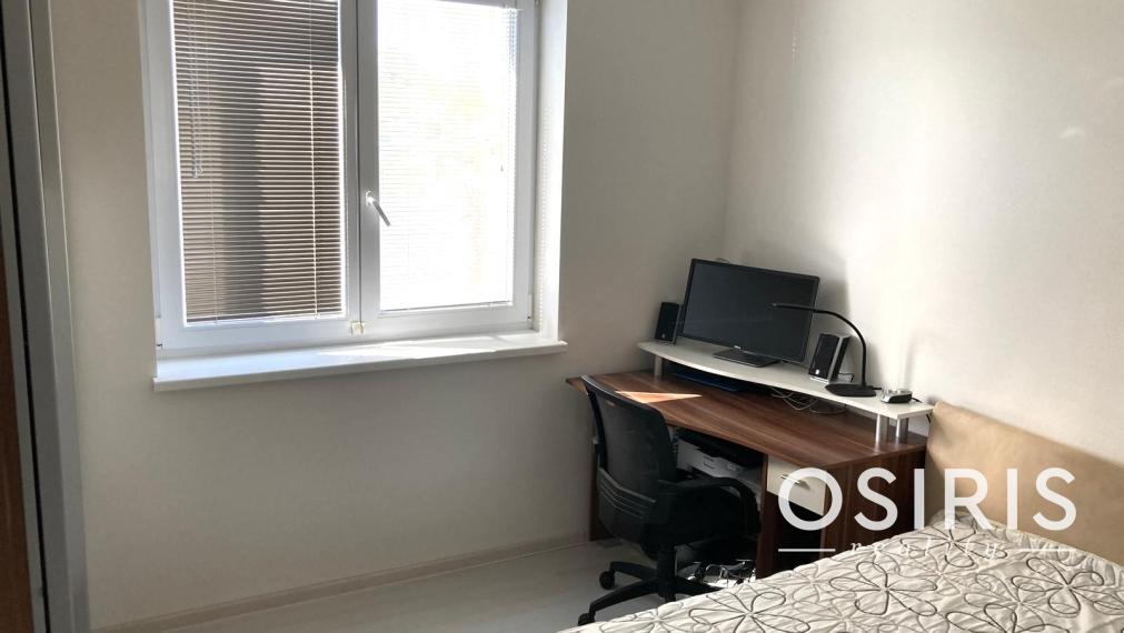 ODPORÚČAME! Skvelý, samostatný bungalov s bazénom a garážou