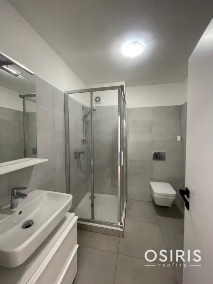 Pekný, zariadený 1 izbový byt s parkovacím miestom