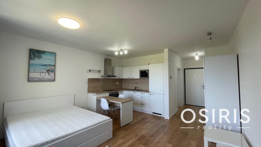 Pekný, zariadený 1 izbový byt s parkovacím miestom