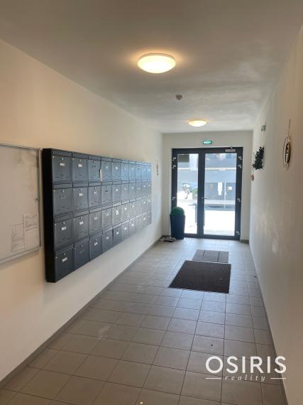 Pekný, zariadený 1 izbový byt s parkovacím miestom