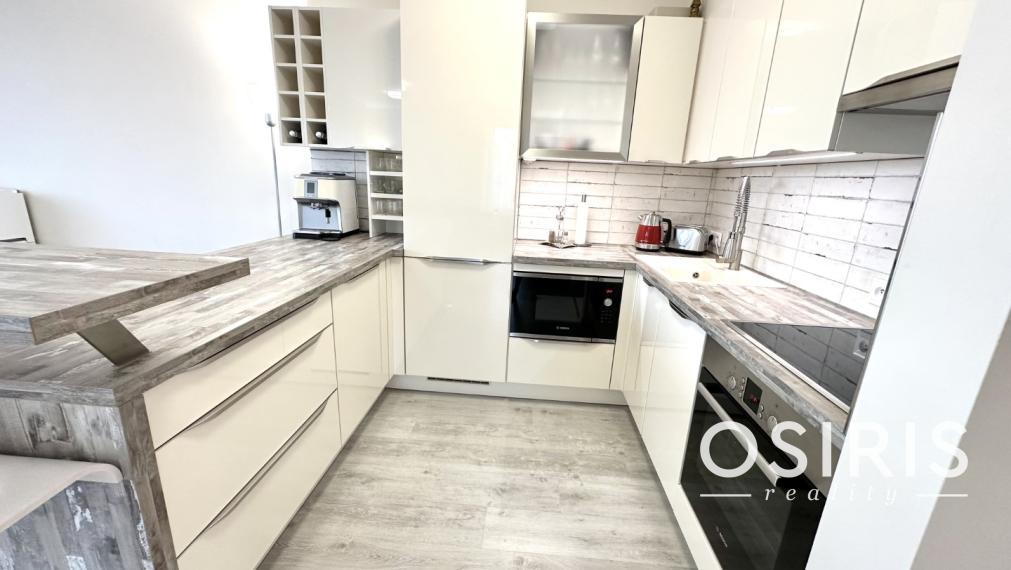 Slnečný 3i byt v novostavbe s veľkou terasou a parkovaním