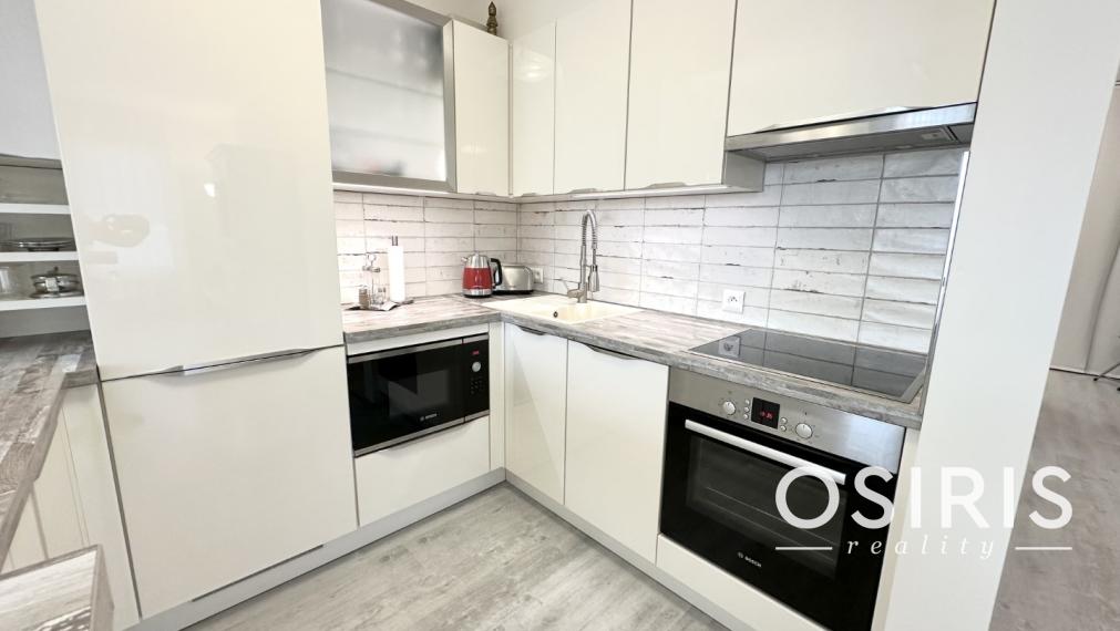 Slnečný 3i byt v novostavbe s veľkou terasou a parkovaním