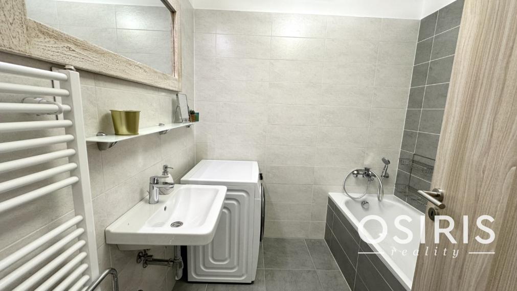 Slnečný 3i byt v novostavbe s veľkou terasou a parkovaním