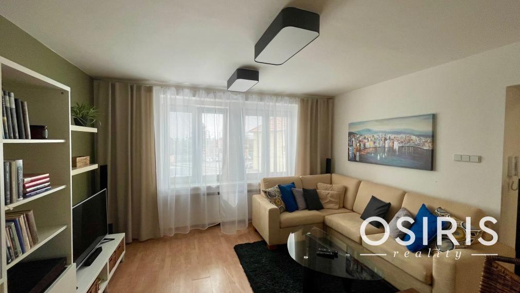 Útulný, kompletne zariadený 2 izb. byt s parkovaním v uzavretom dvore