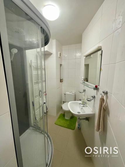 Útulný, kompletne zariadený 2 izb. byt s parkovaním v uzavretom dvore