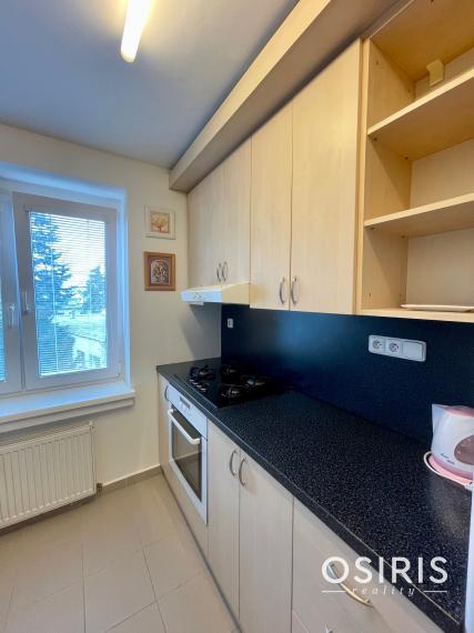 Útulný, kompletne zariadený 2 izb. byt s parkovaním v uzavretom dvore