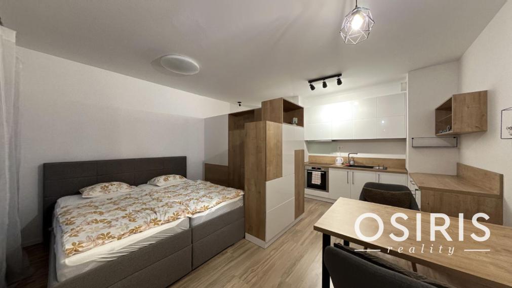 Zariadený 1.5i byt s balkónom, novostavba 2020 Slnečnice, parkovacie miesto