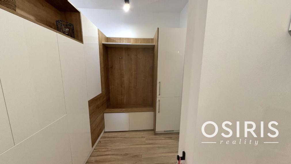 Zariadený 1.5i byt s balkónom, novostavba 2020 Slnečnice, parkovacie miesto