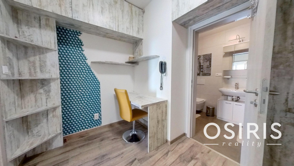 Rezervované: Klimatizovaný 2i byt s balkónom, novostavba 2019, parkovacie miesto