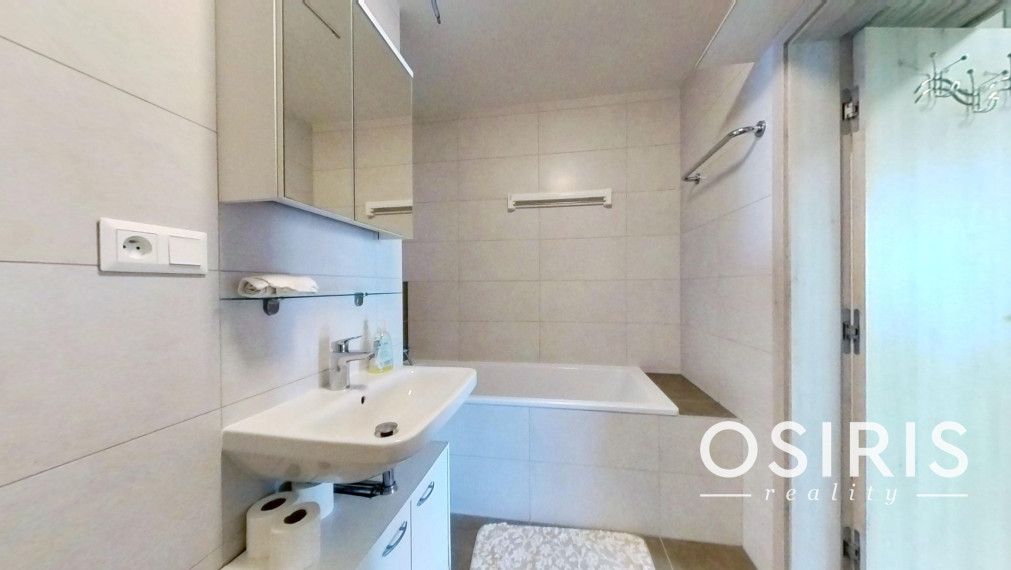 Rezervované: Klimatizovaný 2i byt s balkónom, novostavba 2019, parkovacie miesto