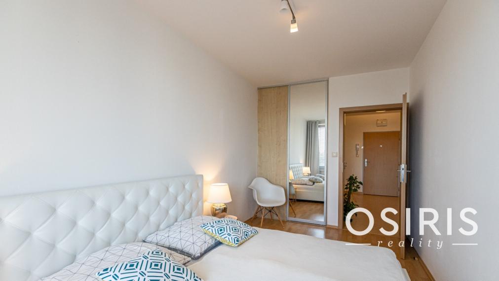 Na prenájom zariadený 2i byt s balkónom v novostavbe, Jégeho ul