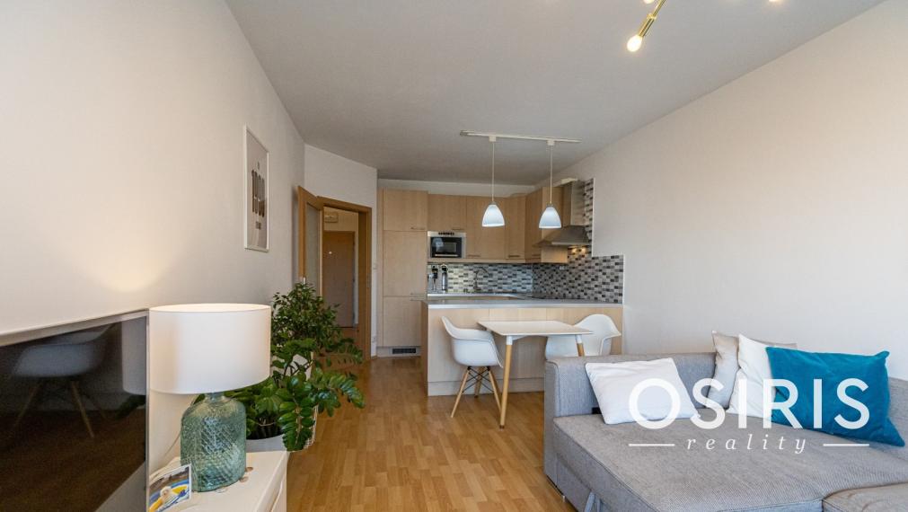 Na prenájom zariadený 2i byt s balkónom v novostavbe, Jégeho ul