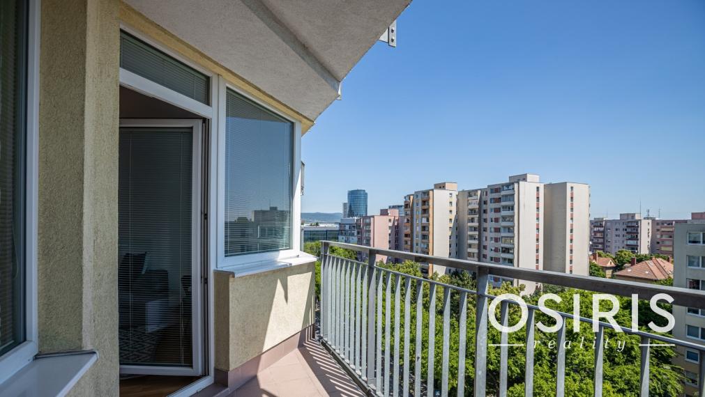 Na prenájom zariadený 2i byt s balkónom v novostavbe, Jégeho ul