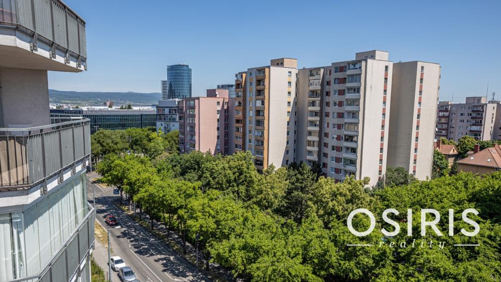 Na prenájom zariadený 2i byt s balkónom v novostavbe, Jégeho ul