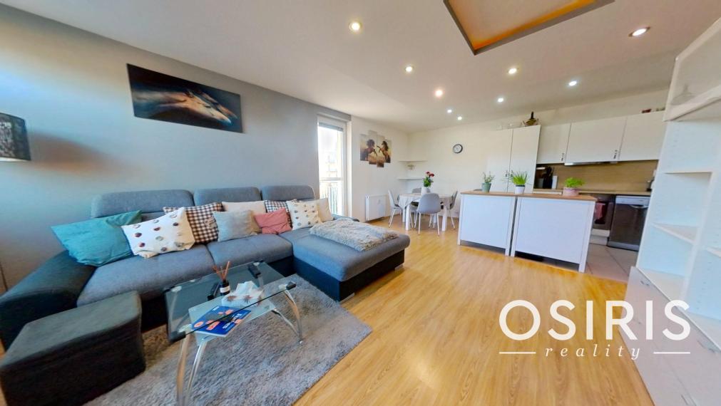 Klimatizovaný 3i byt, 2x balkón, kolaudácia r. 2009, 2x parkovacie miesto v garáži