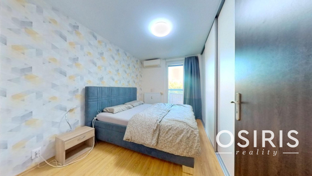 Klimatizovaný 3i byt, 2x balkón, kolaudácia r. 2009, 2x parkovacie miesto v garáži