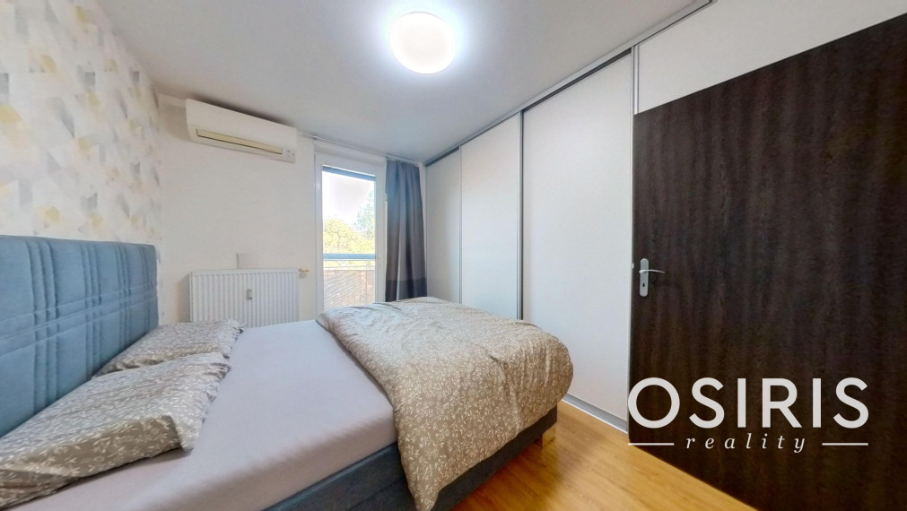 Klimatizovaný 3i byt, 2x balkón, kolaudácia r. 2009, 2x parkovacie miesto v garáži