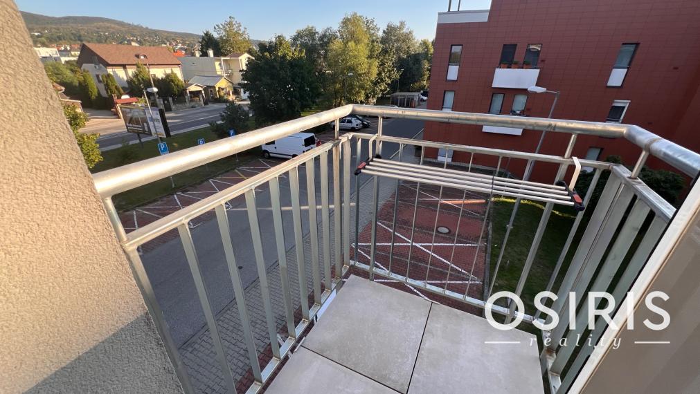 Klimatizovaný 3i byt, 2x balkón, kolaudácia r. 2009, 2x parkovacie miesto v garáži