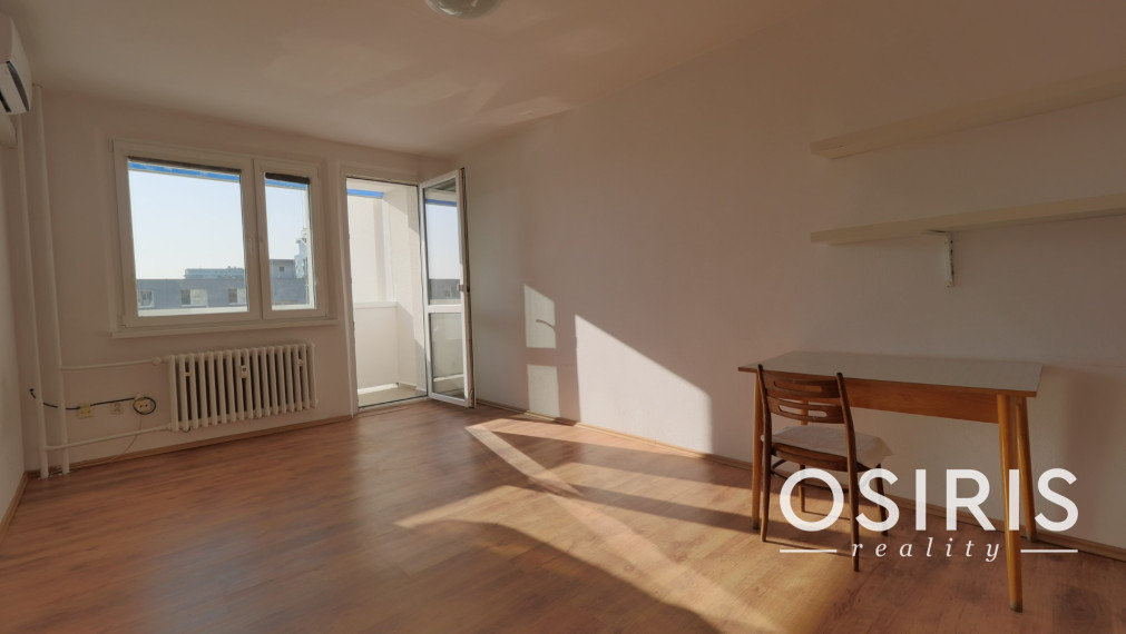 Klimatizovaná garsónka, loggia 4.10 m2, v blízkosti OC Retro