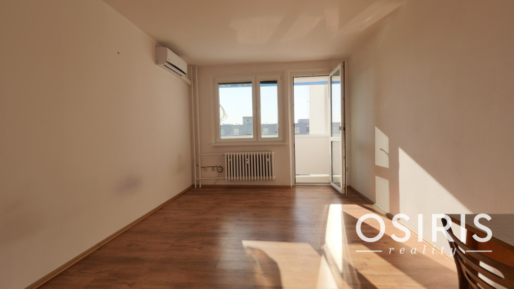 Klimatizovaná garsónka, loggia 4.10 m2, v blízkosti OC Retro