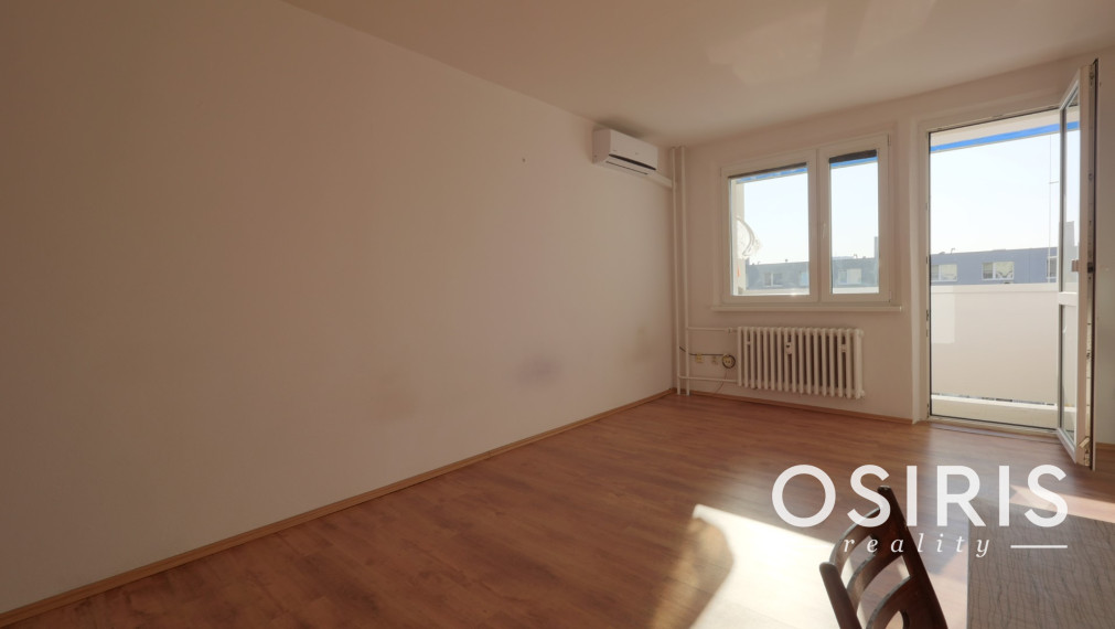 Klimatizovaná garsónka, loggia 4.10 m2, v blízkosti OC Retro