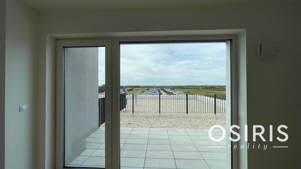 Exkluzívny 3 izbový, strešný byt s veľkou slnečnou terasou