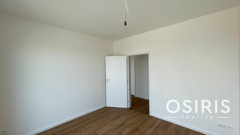 Skolaudovaný, strešný 2 izbový byt s krásnou terasou