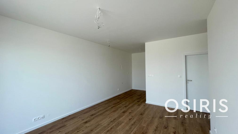 Skolaudovaný, strešný 2 izbový byt s krásnou terasou