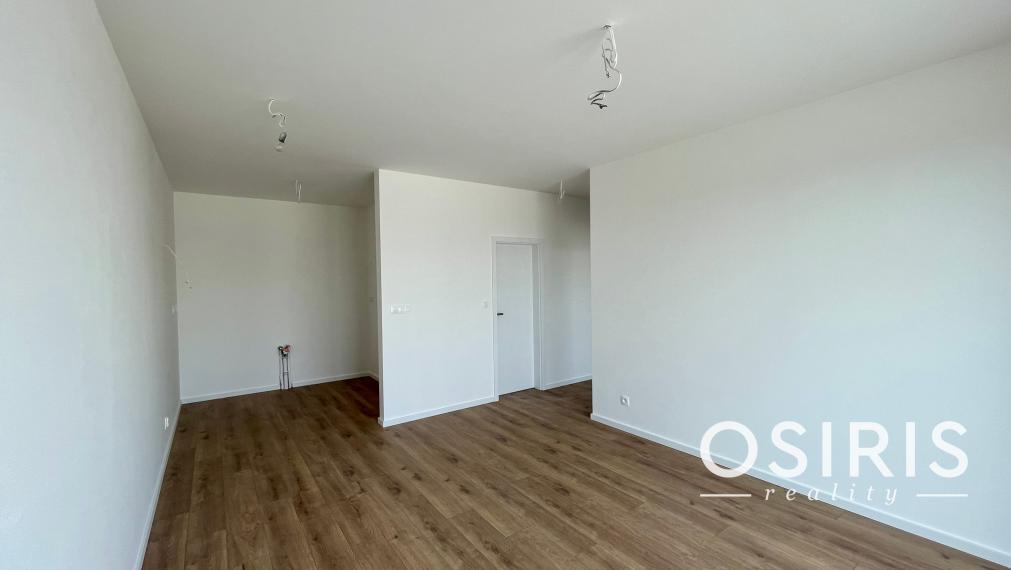 Skolaudovaný, strešný 2 izbový byt s krásnou terasou