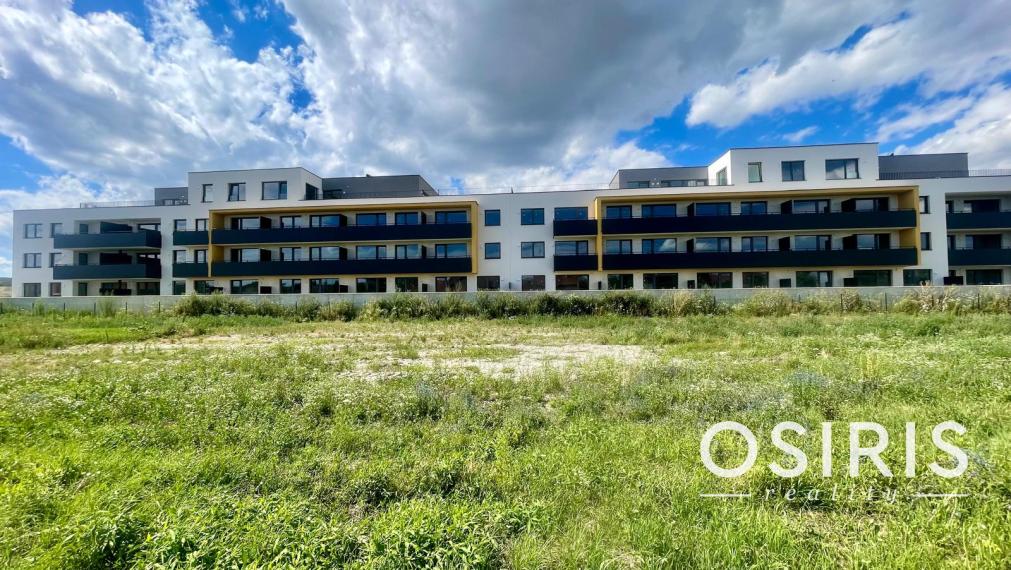 Skolaudovaný, strešný 2 izbový byt s krásnou terasou