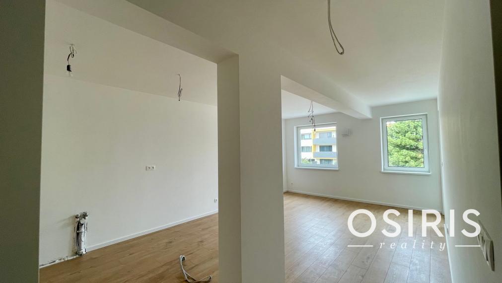 Skolaudovaný 3 izbový byt s priestranným balkónom