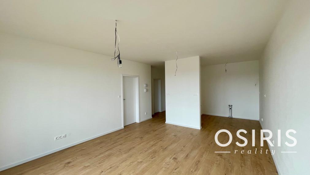 Slnečný 2 izbový byt v štandarde s veľkou loggiou