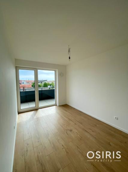 Slnečný 2 izbový byt v štandarde s veľkou loggiou