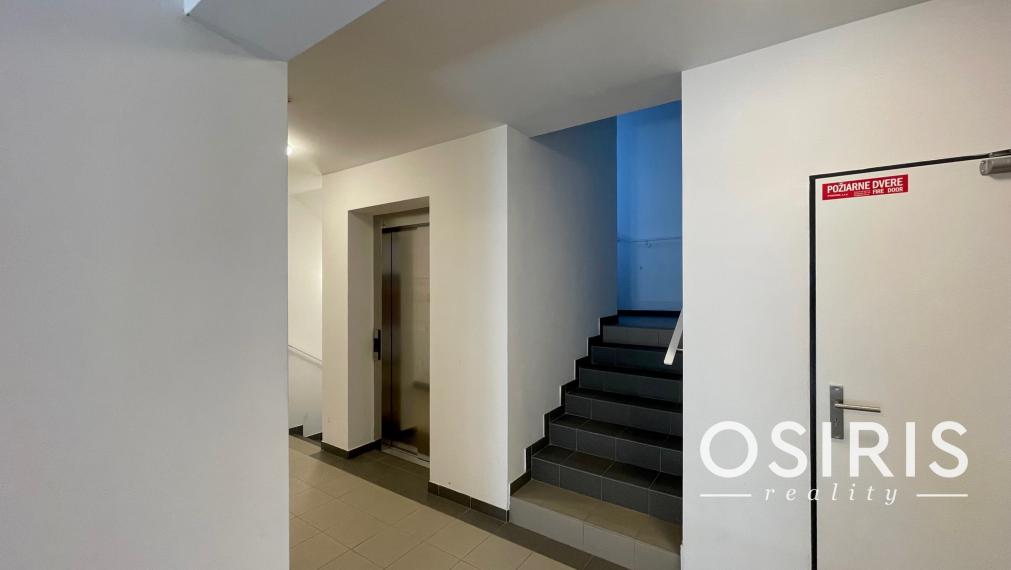 Prakticky riešený 3 izbový byt v štandarde za výbornú cenu