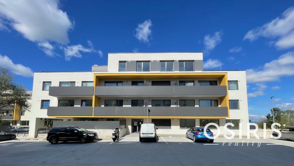 Moderný 3 izbový byt s priestrannou predzáhradkou