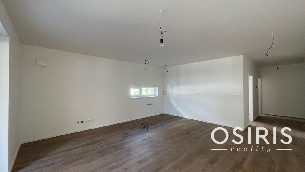 Moderný 3 izbový byt s priestrannou predzáhradkou