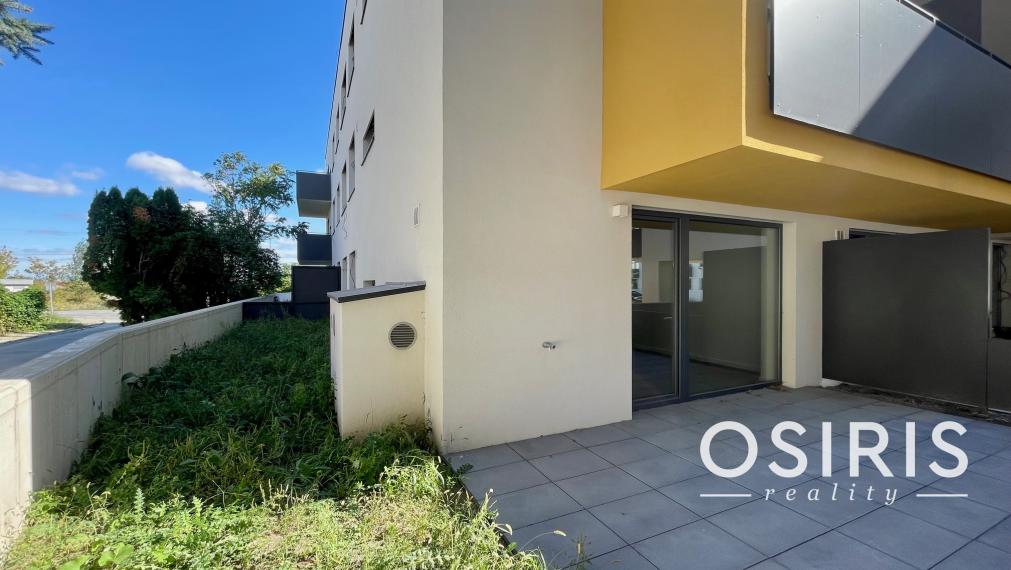 Moderný 3 izbový byt s priestrannou predzáhradkou