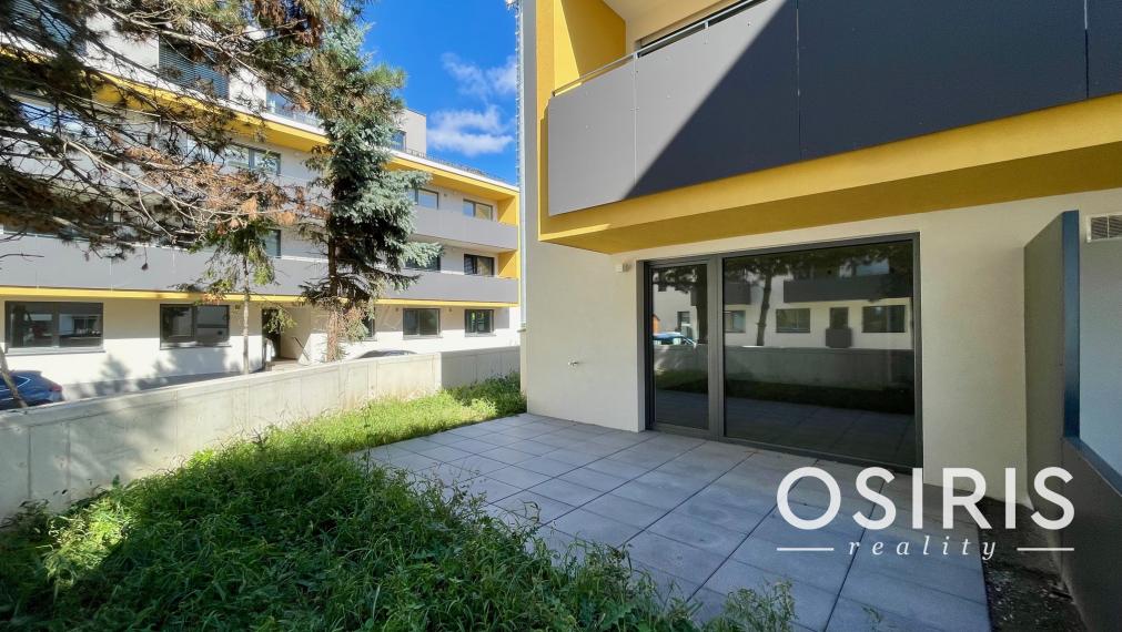 Moderný 3 izbový byt s priestrannou predzáhradkou