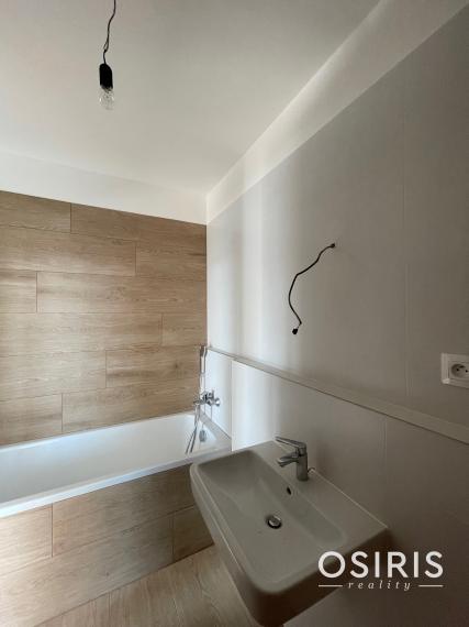 Krásny, strešný 2 izbový byt s veľkou, slnečnou terasou