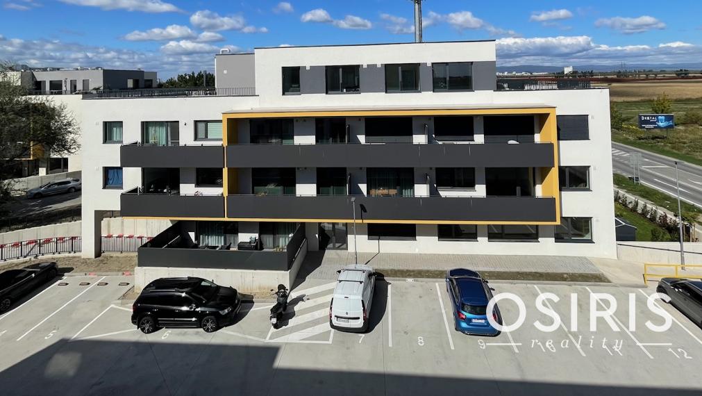 Krásny, strešný 2 izbový byt s veľkou, slnečnou terasou