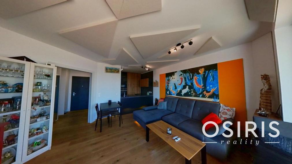 2i byt zariadený dizajnérom, s priestrannou terasou, novostavba 2019, Koliba