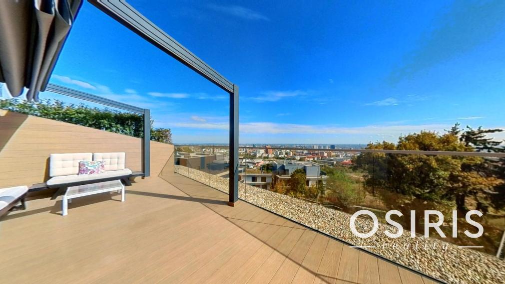 2i byt zariadený dizajnérom, s priestrannou terasou, novostavba 2019, Koliba