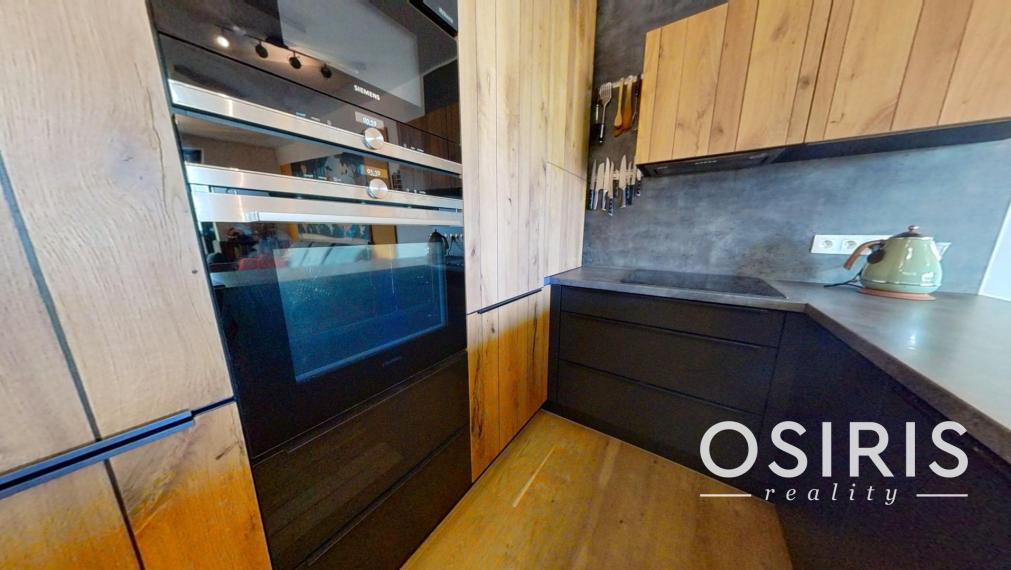 2i byt zariadený dizajnérom, s priestrannou terasou, novostavba 2019, Koliba